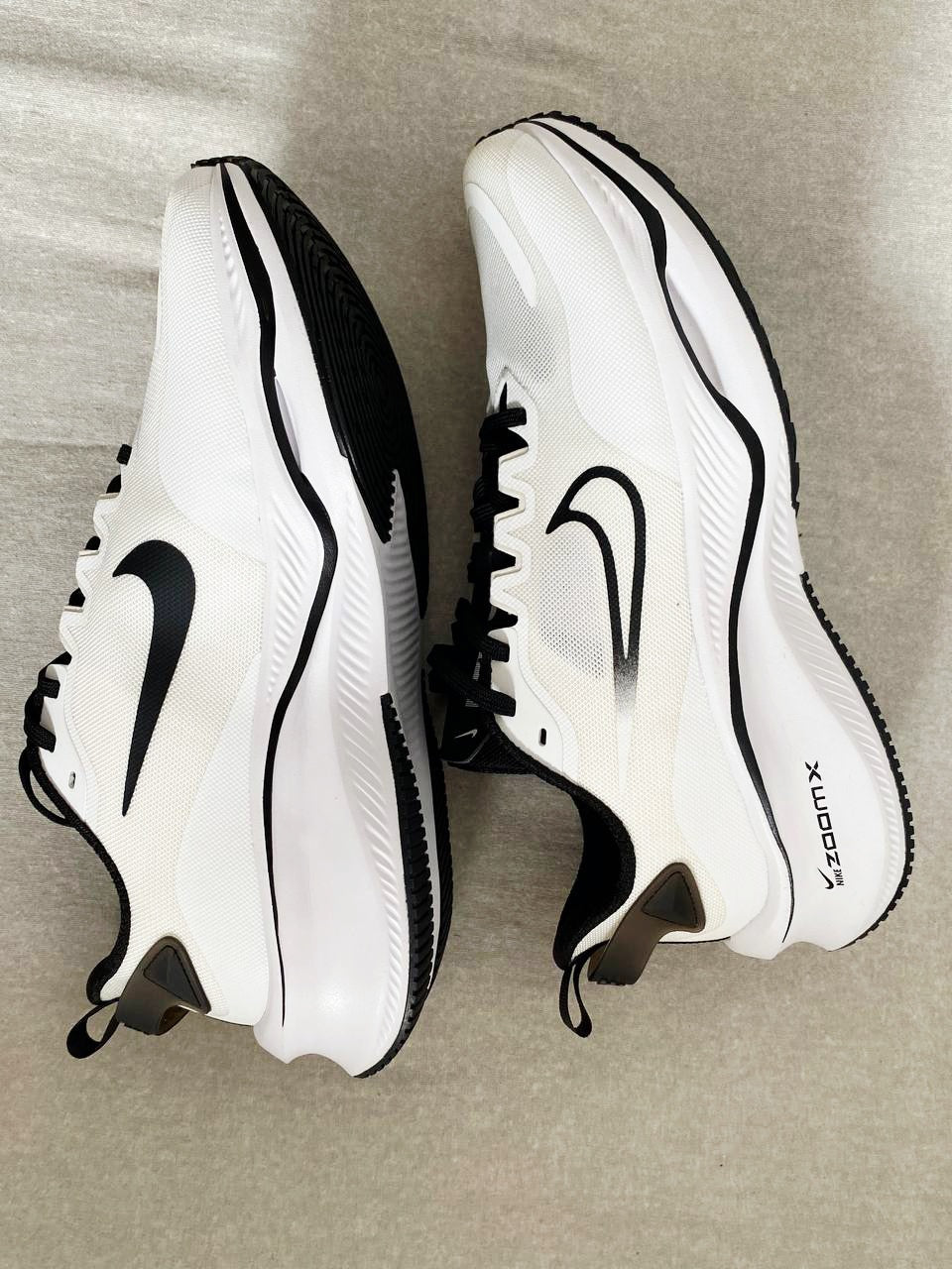 Nike Air Zoom X Pointure 43