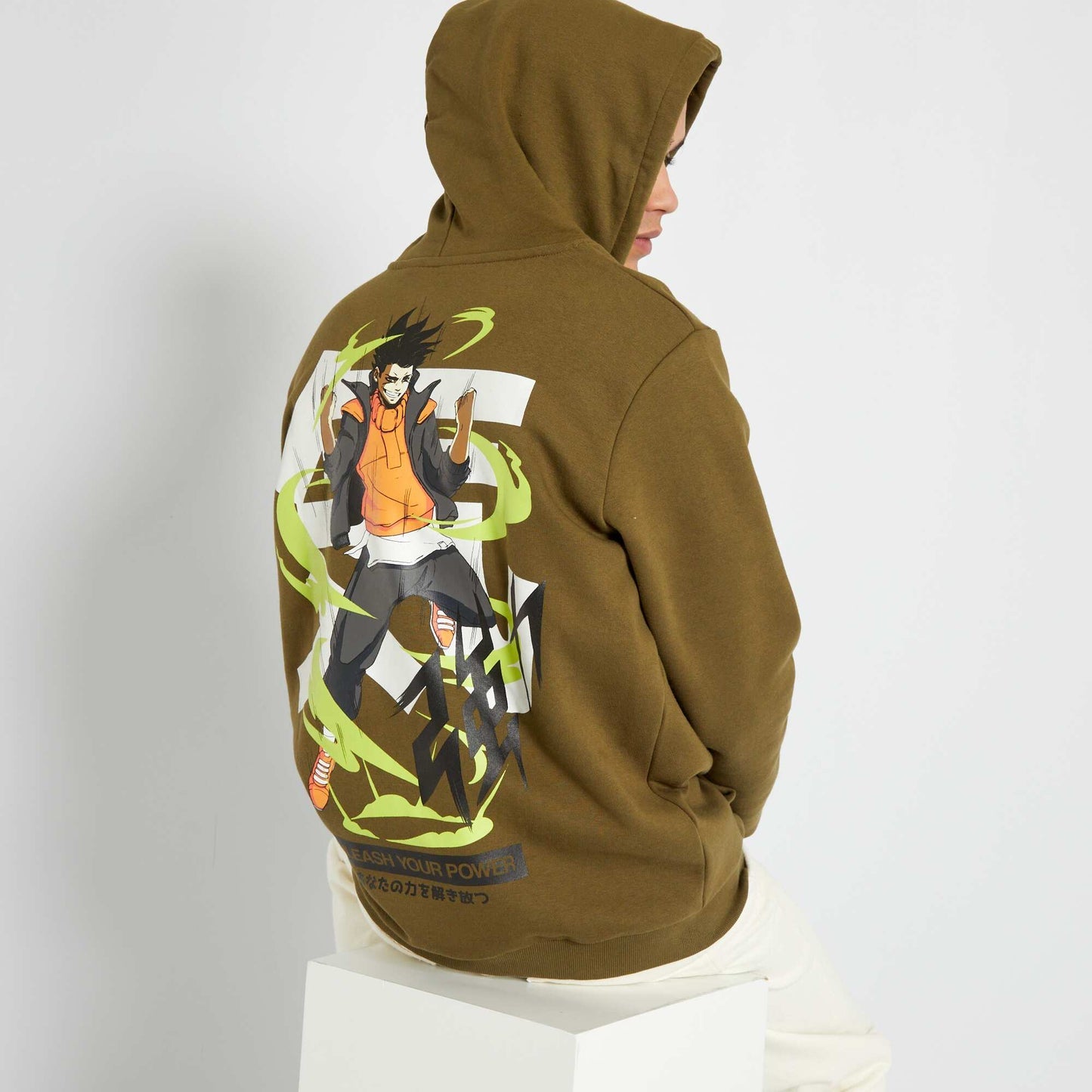 Sweat à capuche Kiabi (Taille M)